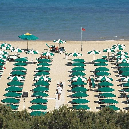 Hotel Doge Alba Adriatica Exterior foto